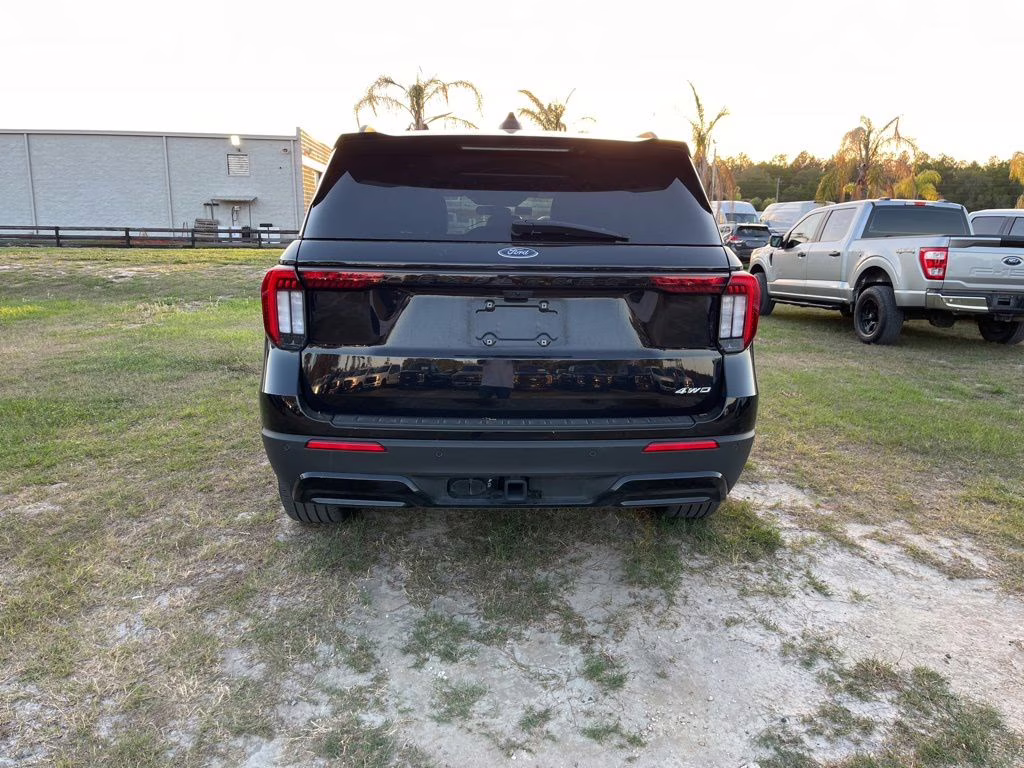 2025 Black Metallic Ford Explorer ST-Line 4X4 SUV