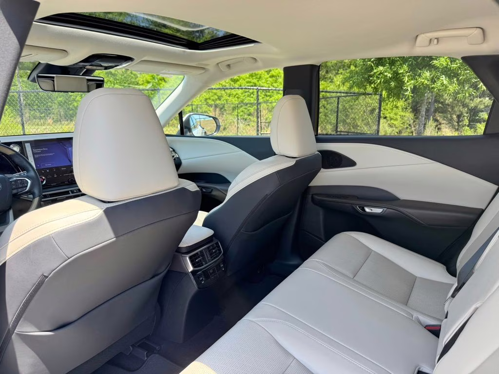 2023 White Pearl Lexus RX 350 Premium Plus FWD SUV