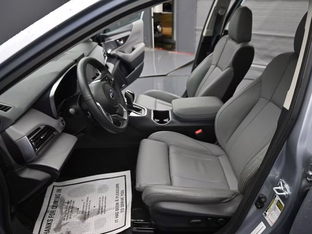 2025 Ice Silver Metallic Subaru Legacy Limited AWD Sedan
