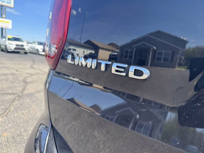 2019 Agate Black Ford Explorer Limited 4X4 SUV