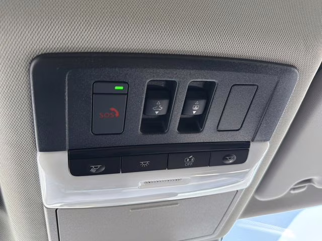 2026 Everest White Pearl Tricoat Nissan Rogue Dark Armor AWD SUV