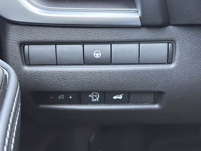 2026 Everest White Pearl Tricoat Nissan Rogue Dark Armor AWD SUV