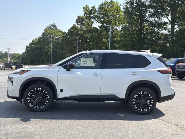 2026 Everest White Pearl Tricoat Nissan Rogue Dark Armor AWD SUV