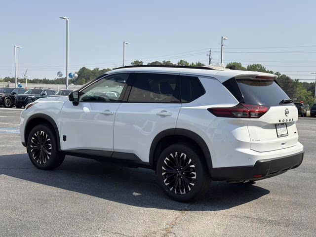 2026 Everest White Pearl Tricoat Nissan Rogue Dark Armor AWD SUV