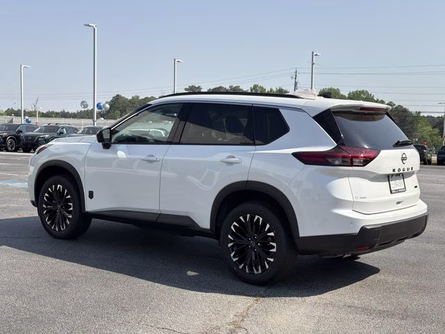 2026 Everest White Pearl Tricoat Nissan Rogue Dark Armor AWD SUV