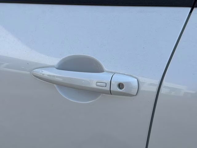 2026 Everest White Pearl Tricoat Nissan Rogue Dark Armor AWD SUV