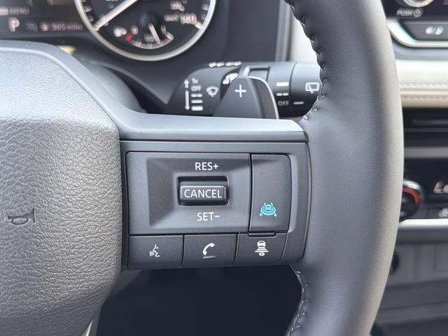 2026 Everest White Pearl Tricoat Nissan Rogue Dark Armor AWD SUV