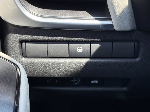 2026 Everest White Pearl Tricoat Nissan Rogue Dark Armor AWD SUV