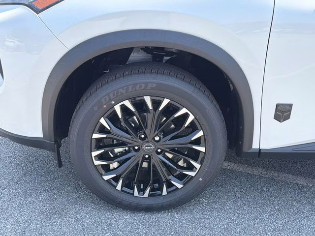 2026 Everest White Pearl Tricoat Nissan Rogue Dark Armor AWD SUV