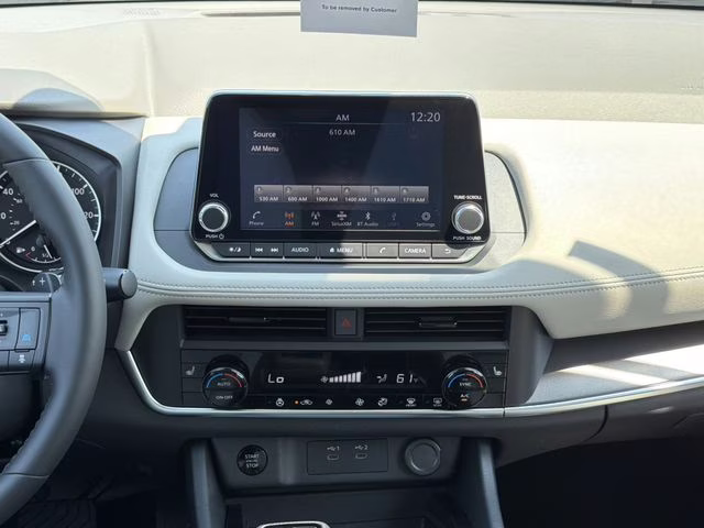 2026 Everest White Pearl Tricoat Nissan Rogue Dark Armor AWD SUV