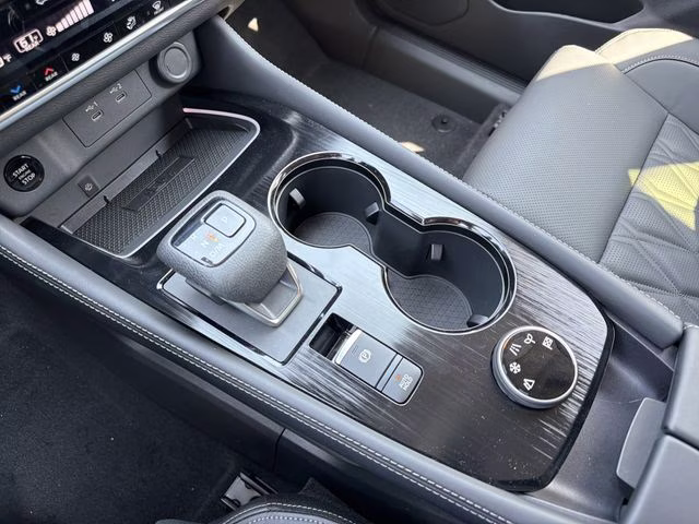 2026 Everest White Pearl Tricoat Nissan Rogue Platinum AWD SUV