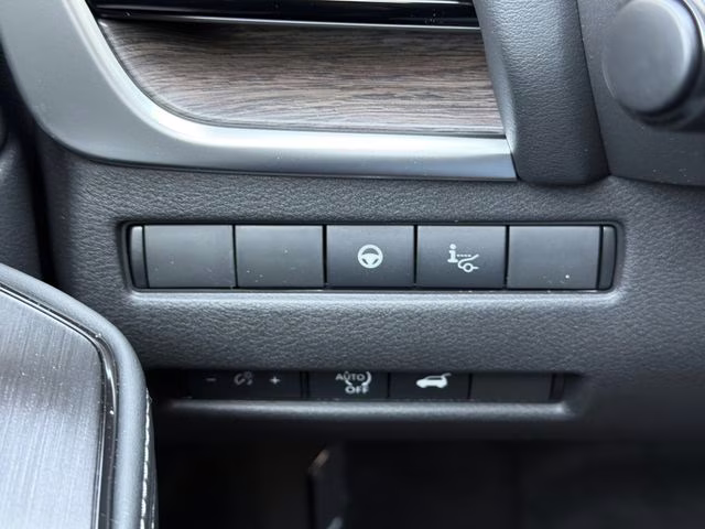 2026 Everest White Pearl Tricoat Nissan Rogue Platinum AWD SUV