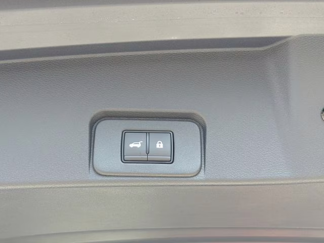2026 Everest White Pearl Tricoat Nissan Rogue Platinum AWD SUV