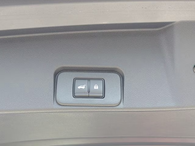 2026 Everest White Pearl Tricoat Nissan Rogue Platinum AWD SUV