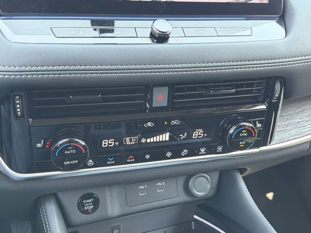 2026 Everest White Pearl Tricoat Nissan Rogue Platinum AWD SUV