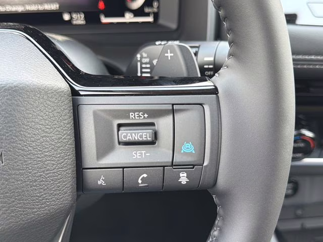 2026 Everest White Pearl Tricoat Nissan Rogue Platinum AWD SUV