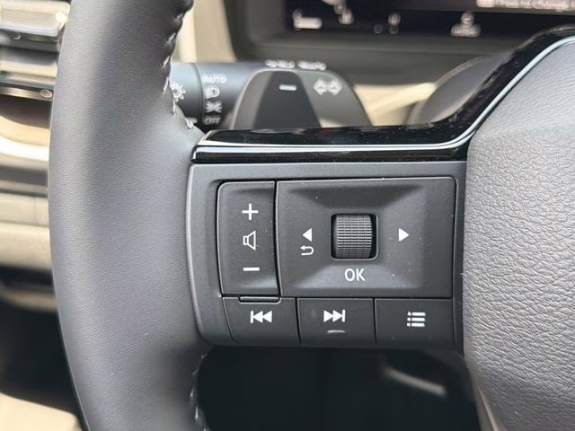 2026 Everest White Pearl Tricoat Nissan Rogue Platinum AWD SUV