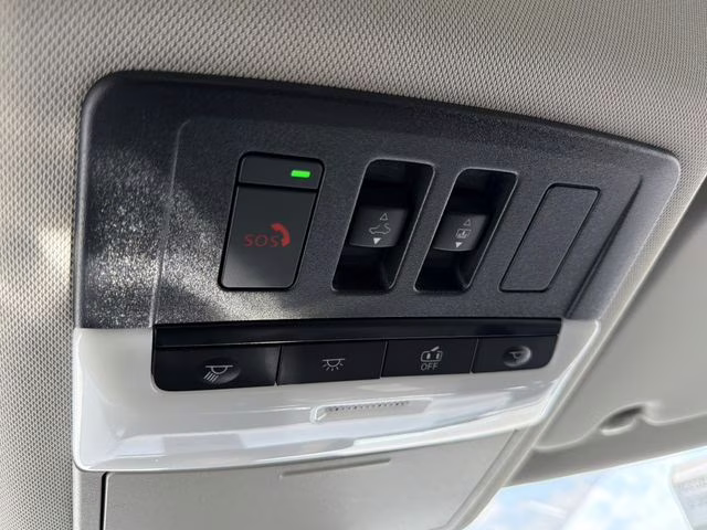 2026 Everest White Pearl Tricoat Nissan Rogue Platinum AWD SUV