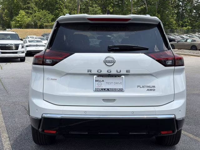 2026 Everest White Pearl Tricoat Nissan Rogue Platinum AWD SUV