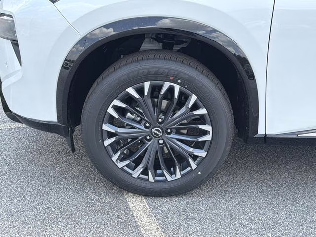 2026 Everest White Pearl Tricoat Nissan Rogue Platinum AWD SUV