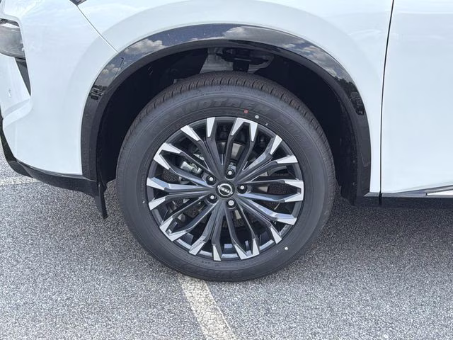 2026 Everest White Pearl Tricoat Nissan Rogue Platinum AWD SUV