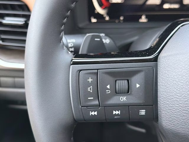2026 Everest White Pearl Tricoat Nissan Rogue Platinum AWD SUV