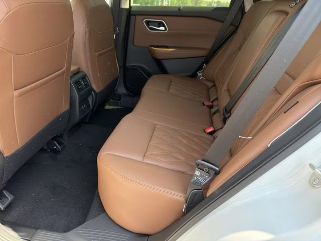 2026 Everest White Pearl Tricoat Nissan Rogue Platinum AWD SUV
