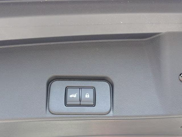 2026 Everest White Pearl Tricoat Nissan Rogue Platinum AWD SUV