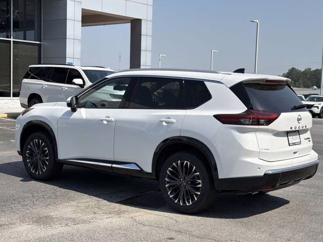 2026 Everest White Pearl Tricoat Nissan Rogue Platinum AWD SUV