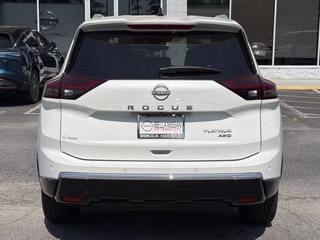 2026 Everest White Pearl Tricoat Nissan Rogue Platinum AWD SUV