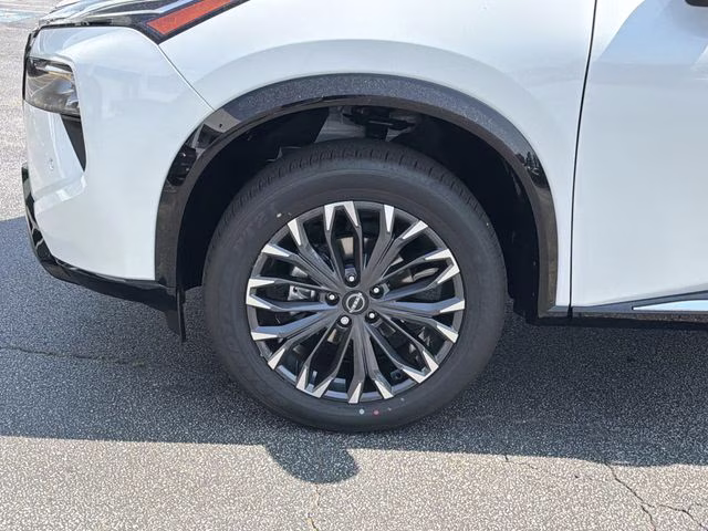 2026 Everest White Pearl Tricoat Nissan Rogue Platinum AWD SUV