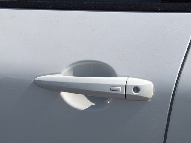 2026 Everest White Pearl Tricoat Nissan Rogue Platinum AWD SUV
