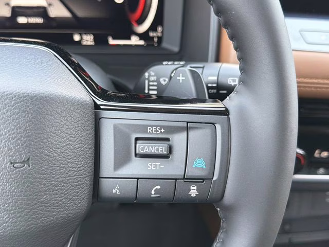 2026 Everest White Pearl Tricoat Nissan Rogue Platinum AWD SUV