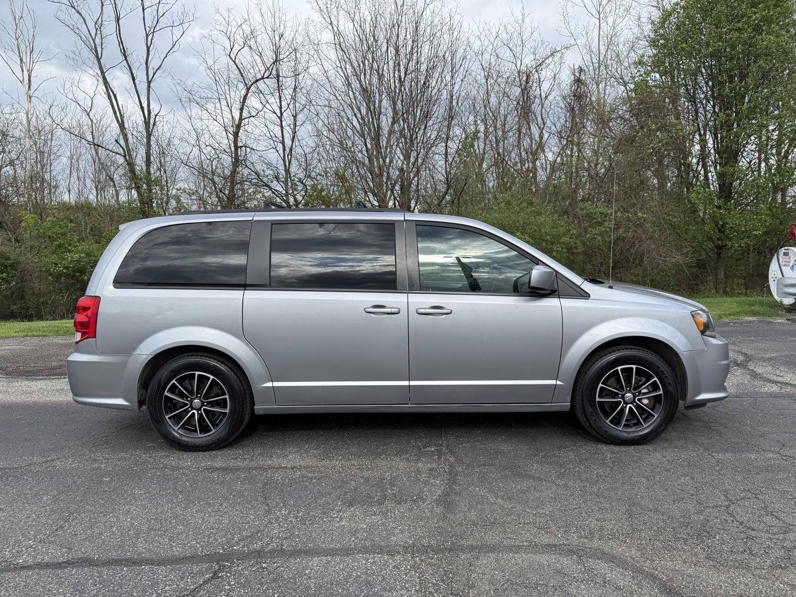 Used 2019 Dodge Grand Caravan GT with VIN 2C4RDGEG9KR622938 for sale in Ashland, OH