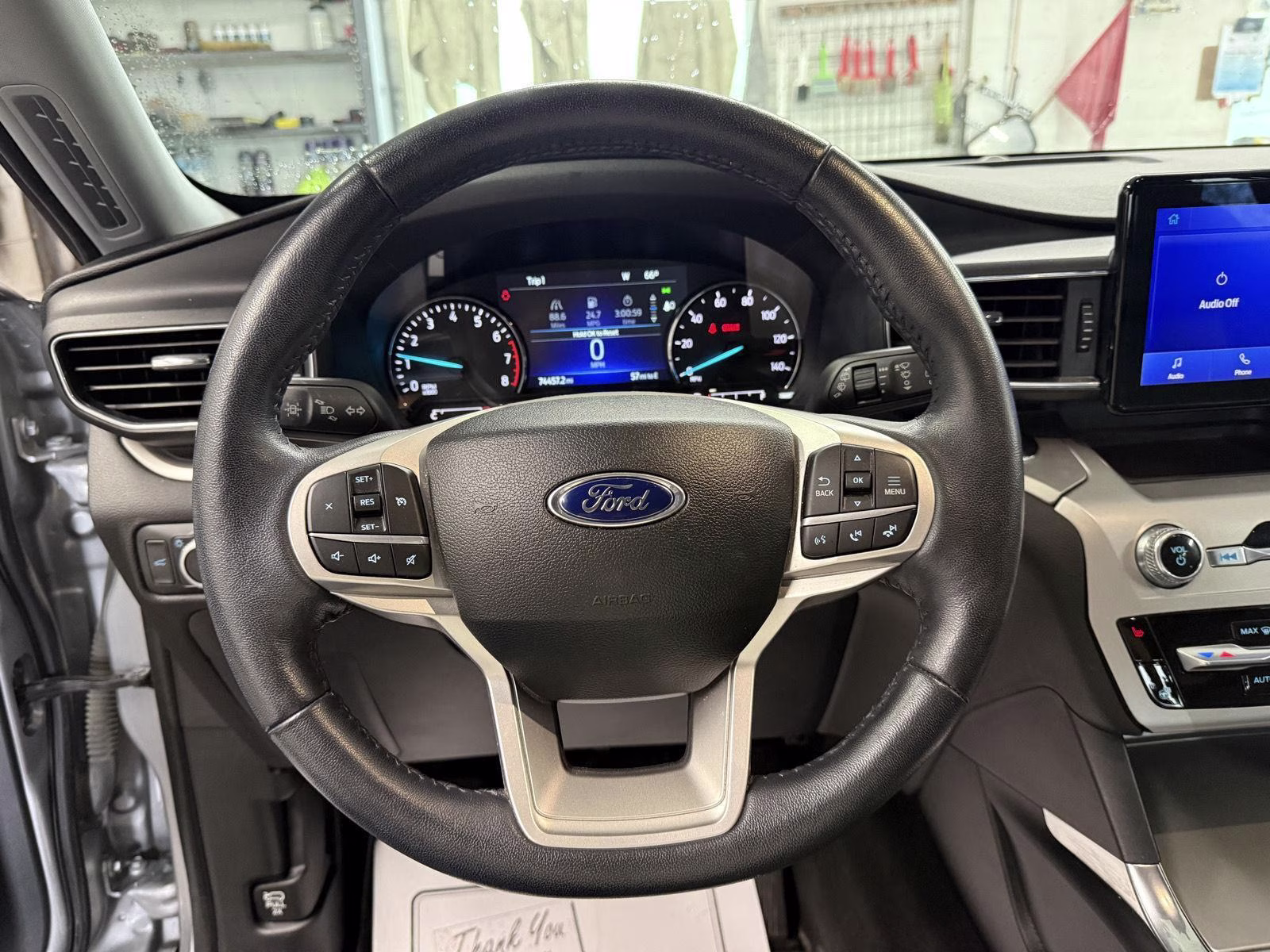 2022 Iconic Silver Metallic Ford Explorer XLT 4X4 SUV