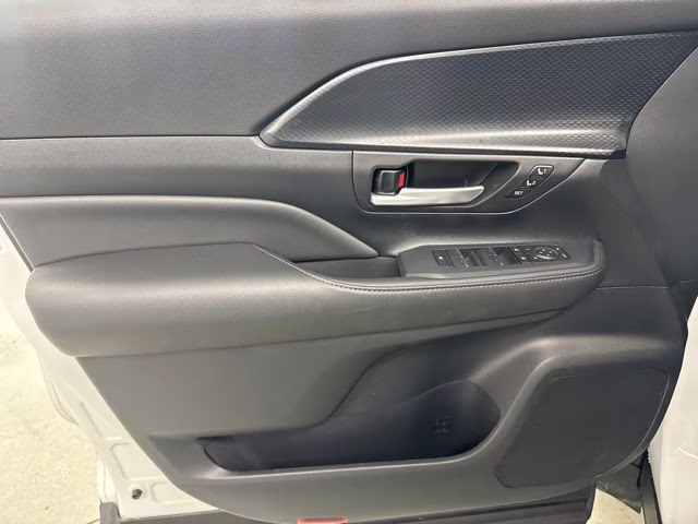 2025 Wind Chill Pearl Toyota Grand Highlander Hybrid MAX Platinum AWD SUV
