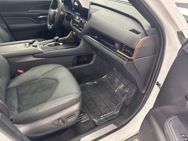 2025 Wind Chill Pearl Toyota Grand Highlander Hybrid MAX Platinum AWD SUV