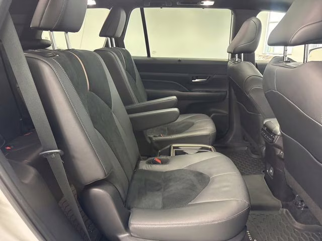 2025 Wind Chill Pearl Toyota Grand Highlander Hybrid MAX Platinum AWD SUV