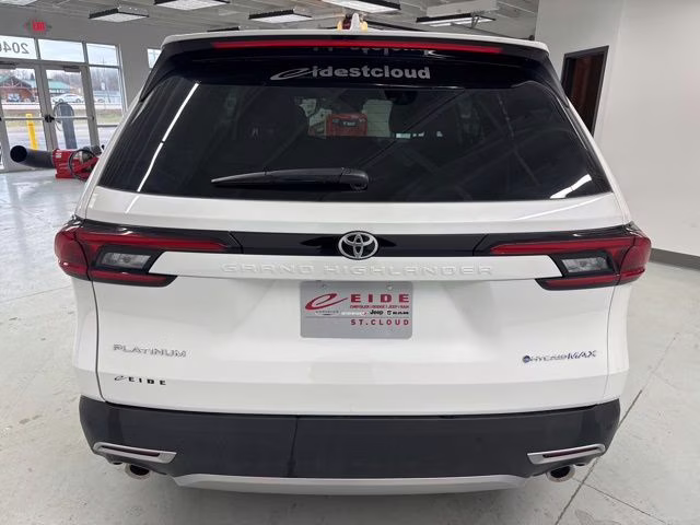 2025 Wind Chill Pearl Toyota Grand Highlander Hybrid MAX Platinum AWD SUV