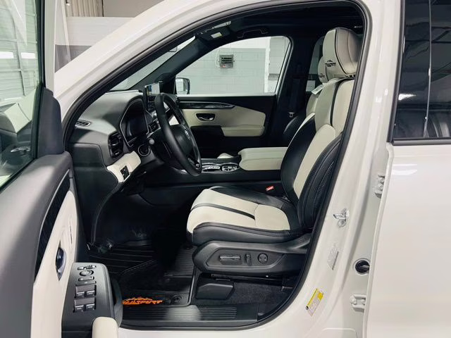 2026 Platinum White Pearl Honda Passport TrailSport Elite Blackout AWD SUV