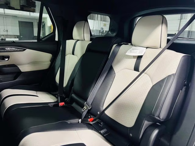 2026 Platinum White Pearl Honda Passport TrailSport Elite Blackout AWD SUV