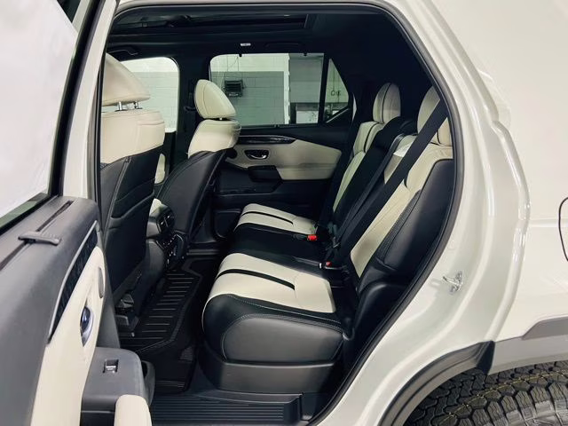 2026 Platinum White Pearl Honda Passport TrailSport Elite Blackout AWD SUV