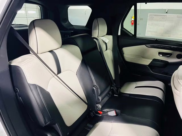 2026 Platinum White Pearl Honda Passport TrailSport Elite Blackout AWD SUV