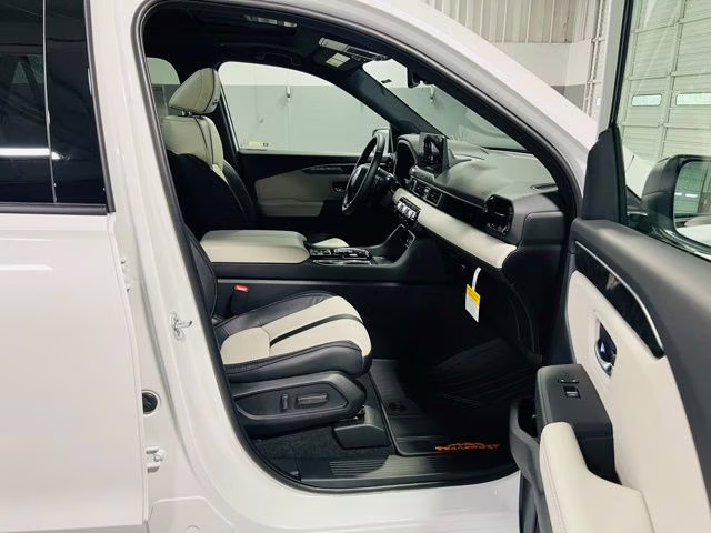 2026 Platinum White Pearl Honda Passport TrailSport Elite Blackout AWD SUV