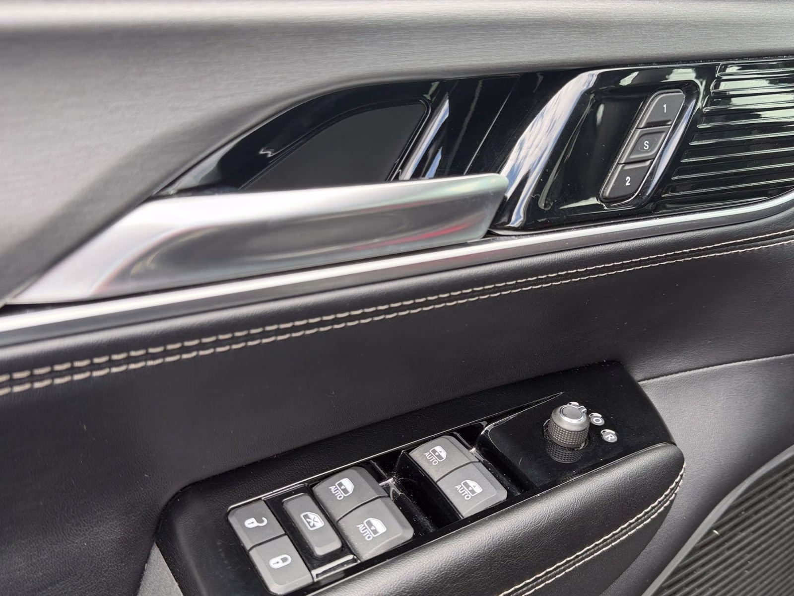 2024 Diamond Black Crystal Pearlcoat Jeep Wagoneer Series II 4X4 SUV