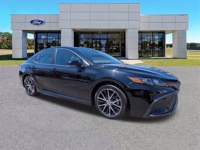 2024 Midnight Black Metallic Toyota Camry SE FWD Sedan