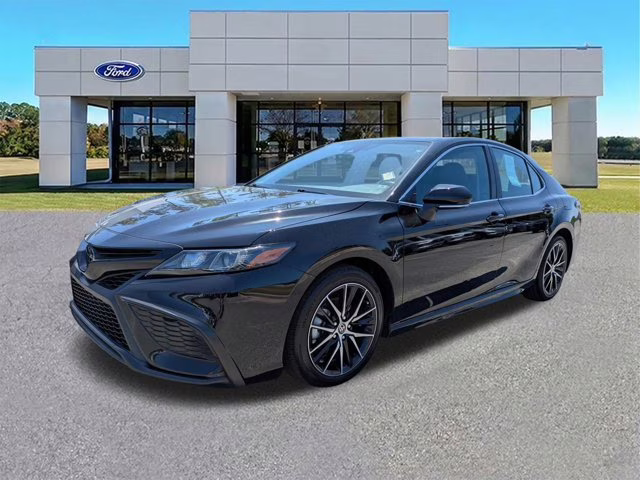 2024 Midnight Black Metallic Toyota Camry SE FWD Sedan