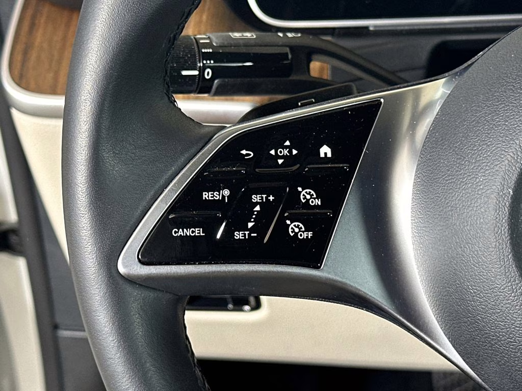 2025 Polar White Mercedes-Benz C-Class C 300 RWD Sedan