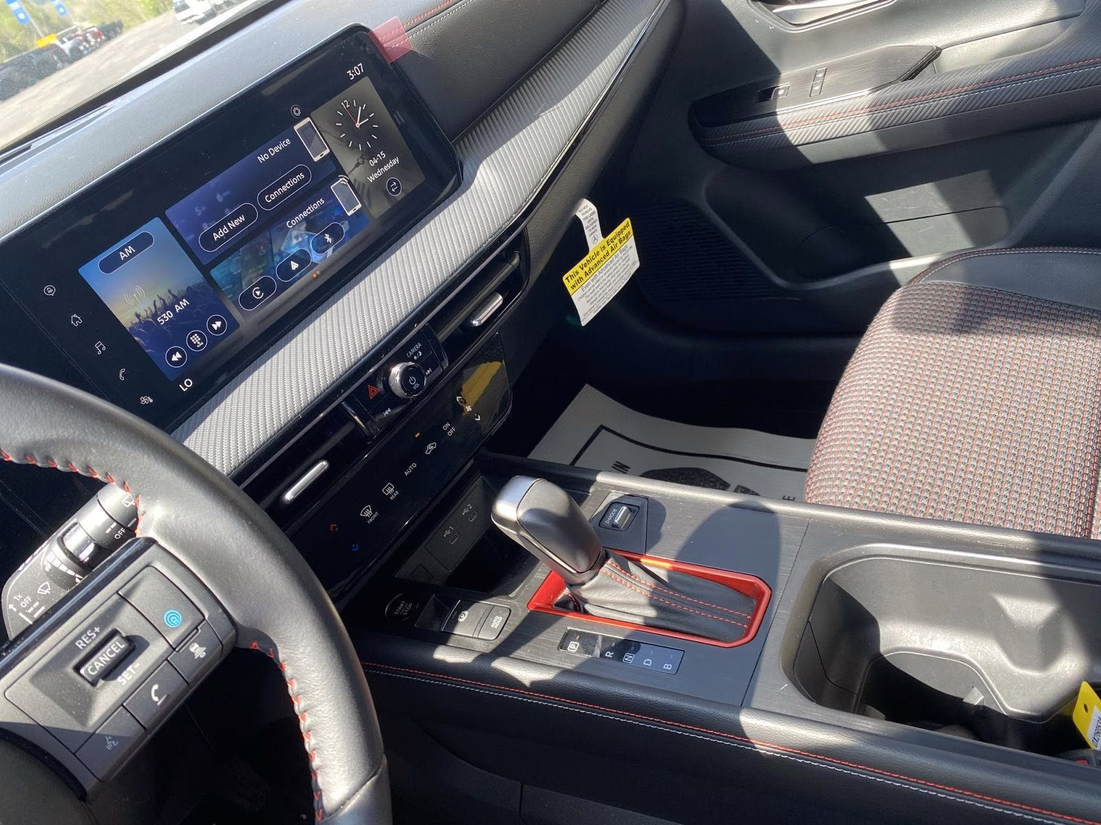 2025 Gun Metallic/Super Black Nissan Kicks SR FWD SUV