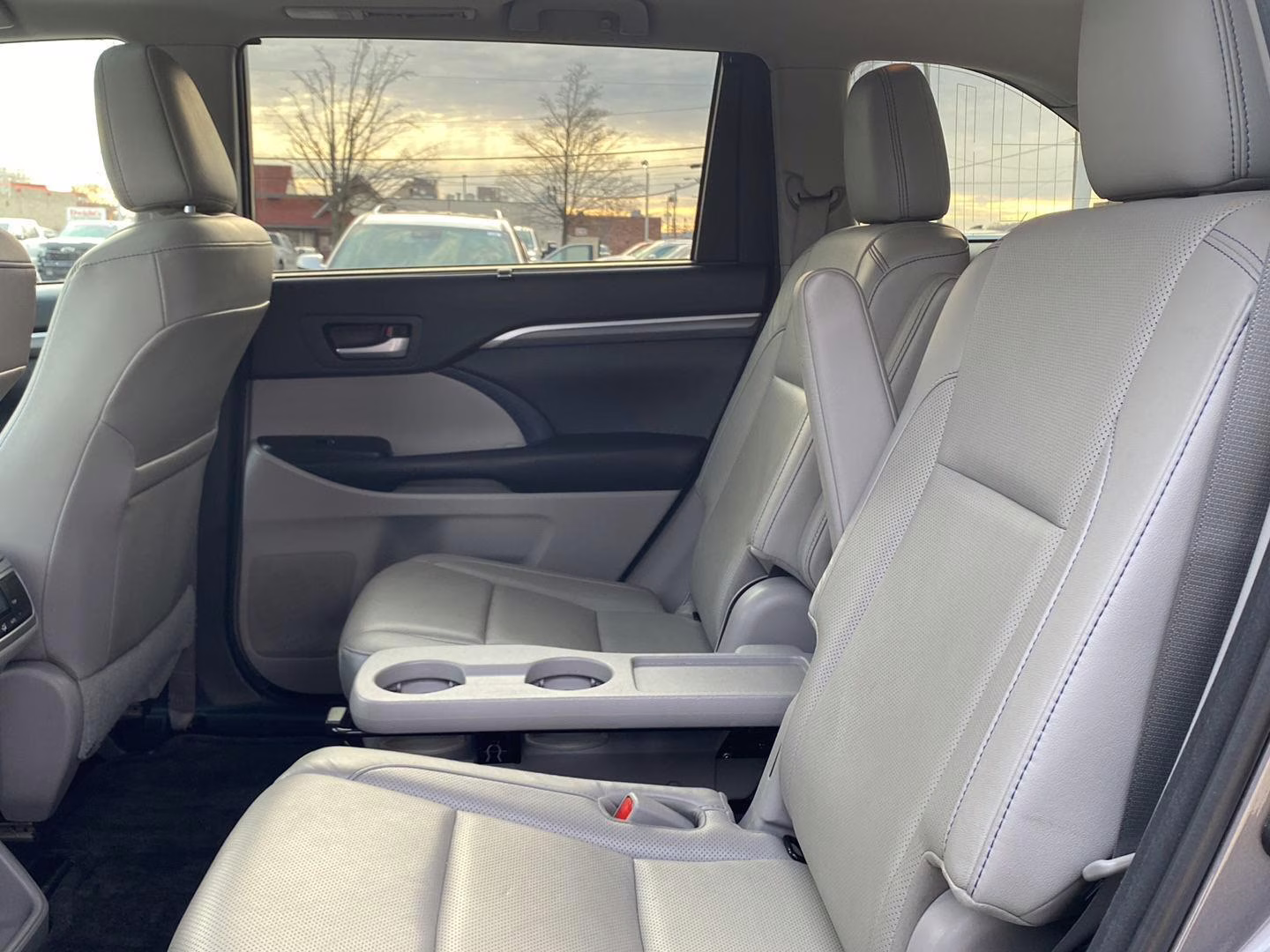 2017 Predawn Gray Mica Toyota Highlander Limited AWD SUV